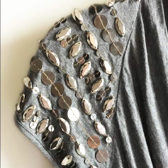 ROBBI & NIKKI Jersey Bead Embellished Top - Picture 2 of 5